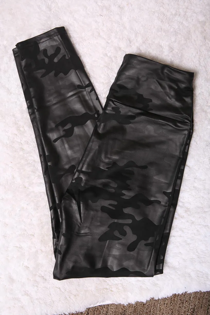 Camo High-waist Leggings - Small