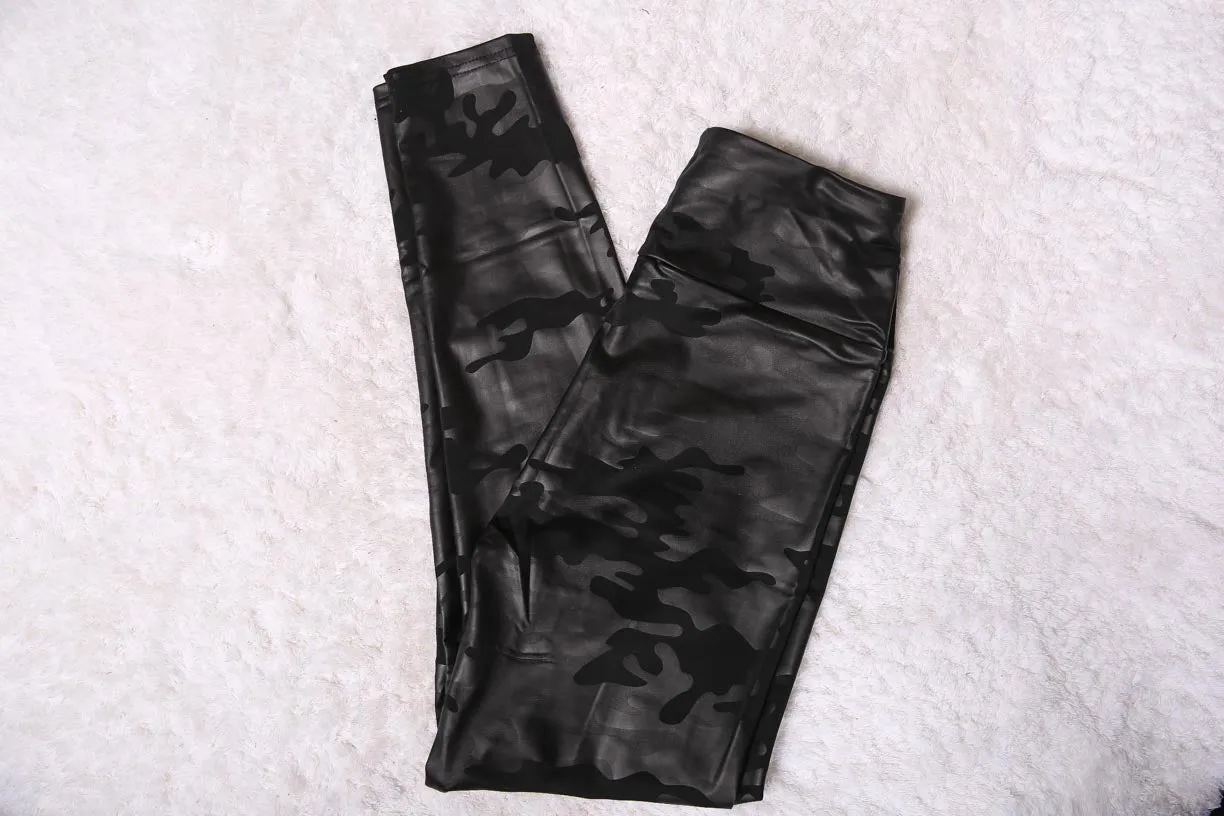 Camo High-waist Leggings - Small