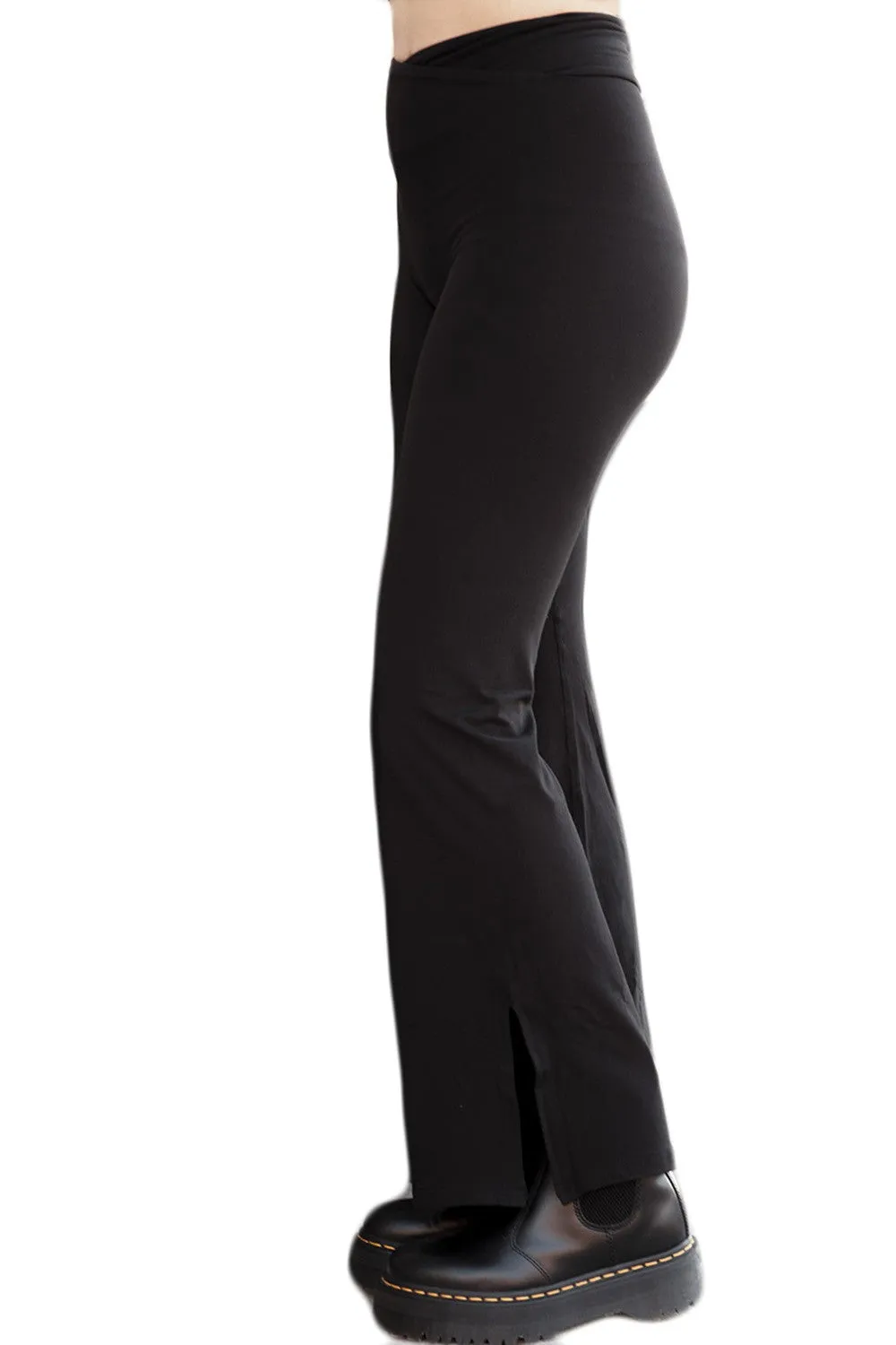 Criss Cross Flare Leggings in Black