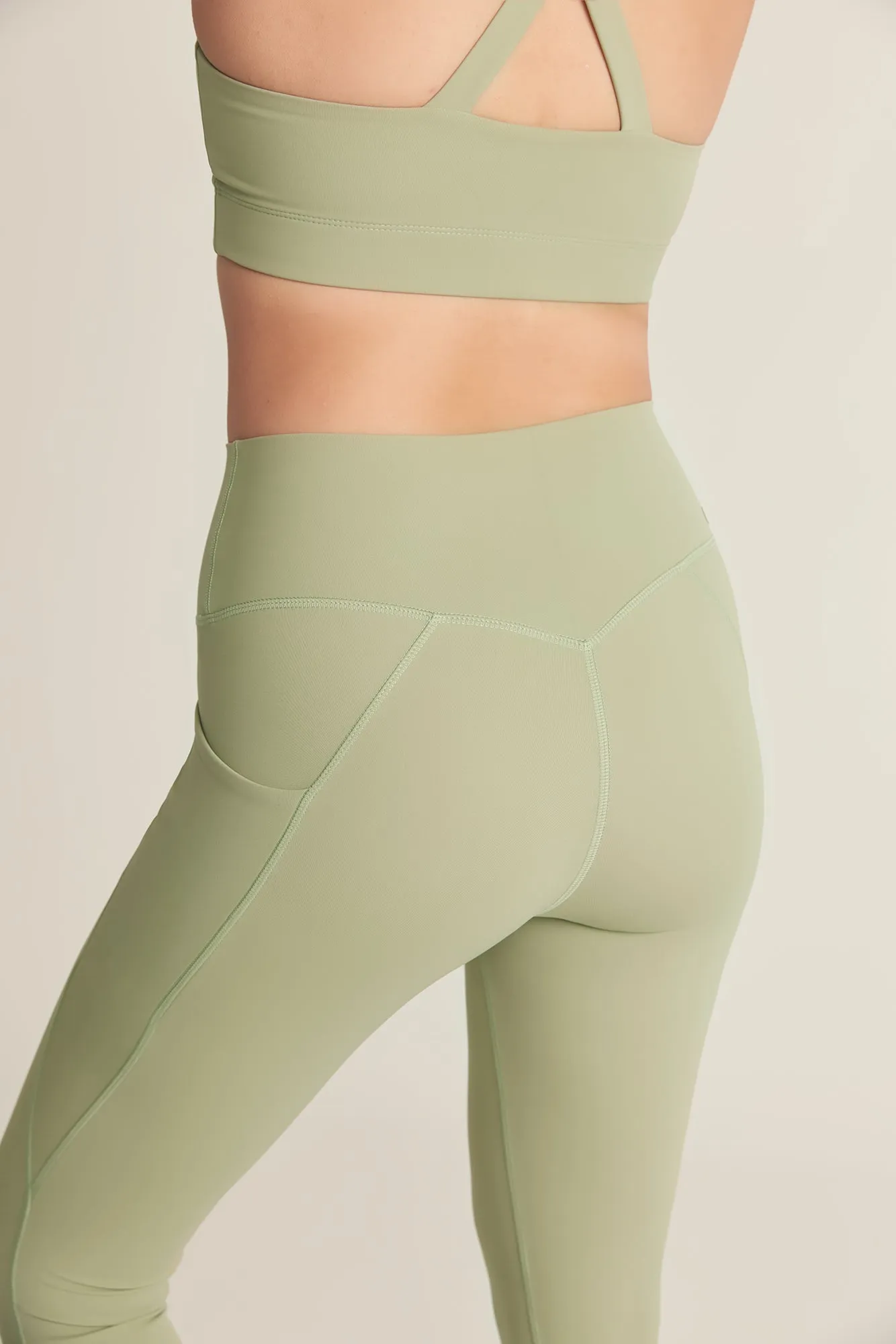 Pocket Leggings (Full 24") in Matcha Latte