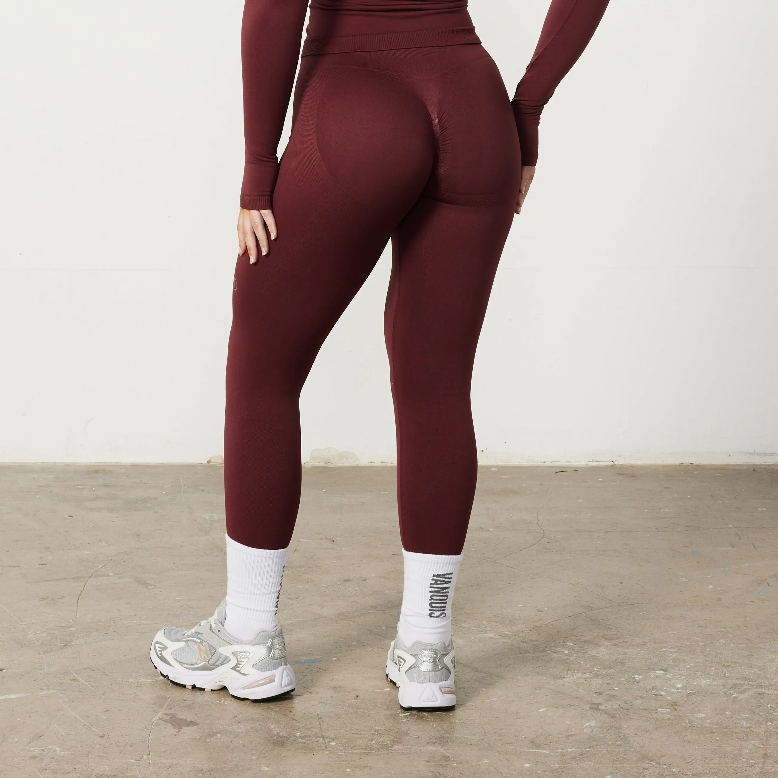 Vanquish Elevate Seamless Burgundy Leggings